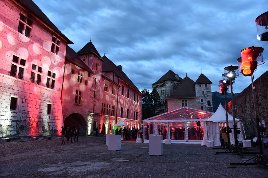 Soirée Warner Bros au château d'Annecy