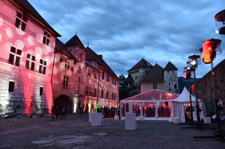 Soirée Warner Bros au château d'Annecy